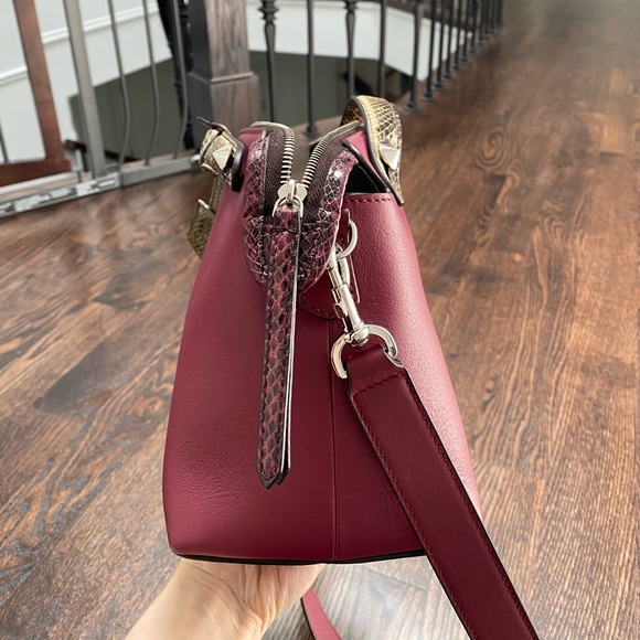 ❌SOLDto fashionphile❌Fendi By the way with snakeskin satchel - Picture 5 of 15